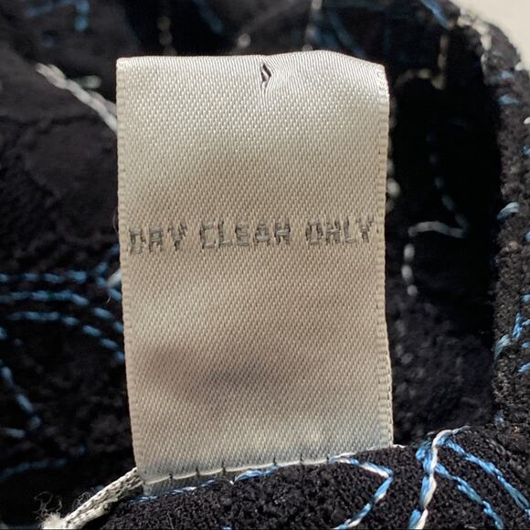 Chico’s Jacket Black Embroidered 3/4 Sleeve Open Front Jacket Blazer Size Medium - Picture 9 of 11